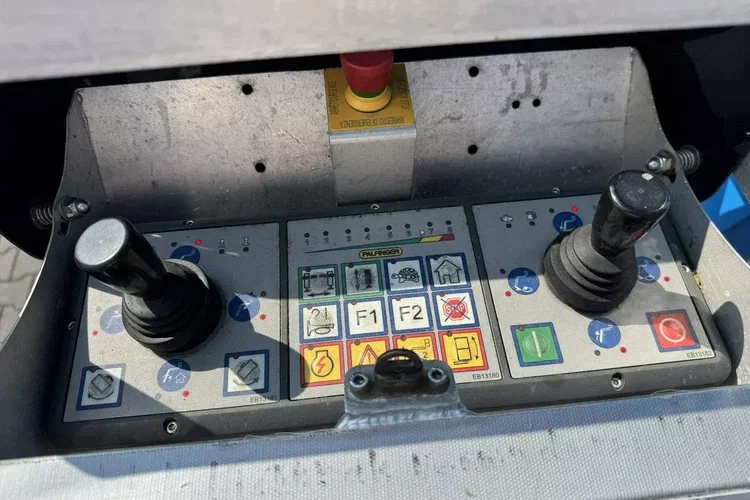 Mercedes Sprinter zdjęcie 23