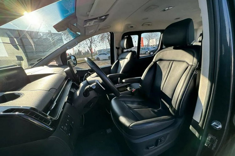 inny Hyundai Staria pierwszy egzemplarz w Polsce 179990zł netto + VAT zdjęcie 13