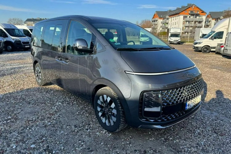 inny Hyundai Staria pierwszy egzemplarz w Polsce 179990zł netto + VAT zdjęcie 3