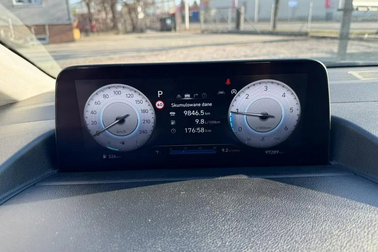 inny Hyundai Staria pierwszy egzemplarz w Polsce 179990zł netto + VAT zdjęcie 7