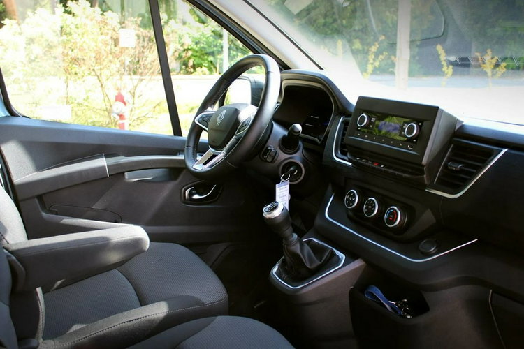 Trafic Renault Trafic L2H1 9 - osobowy zdjęcie 16