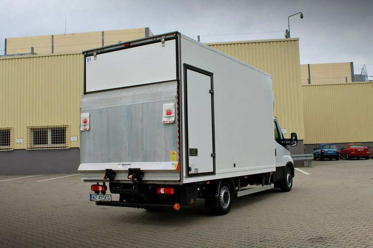 Daily 35S18 Iveco Daily 35S18 Himatic kontener 9eu palet + winda Dhollandia 750kg zdjęcie 1