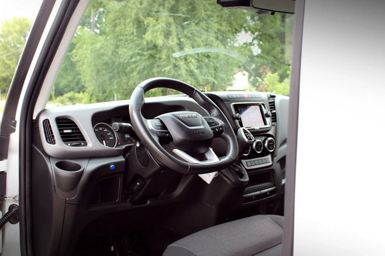 Daily 35S18 Iveco Daily 35S18 Himatic kontener 9eu palet + winda Dhollandia 750kg zdjęcie 16