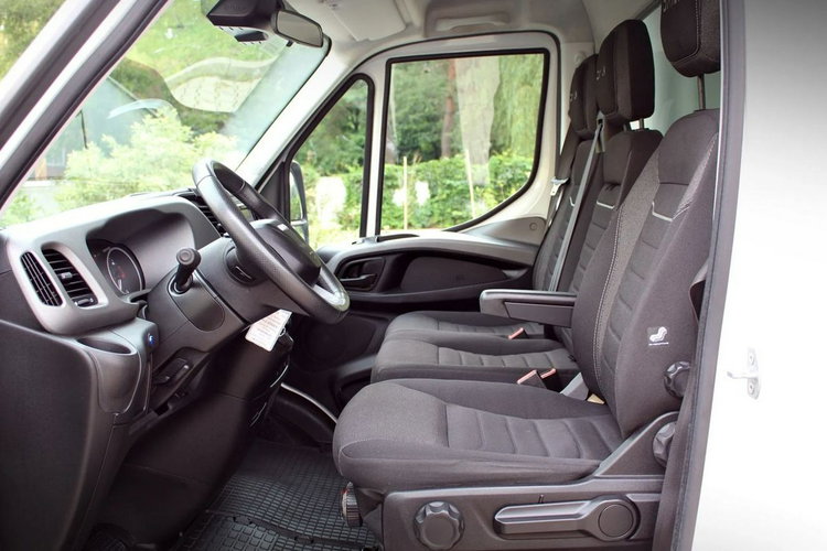 Daily 35S18 Iveco Daily 35S18 Himatic kontener 9eu palet + winda Dhollandia 750kg zdjęcie 17