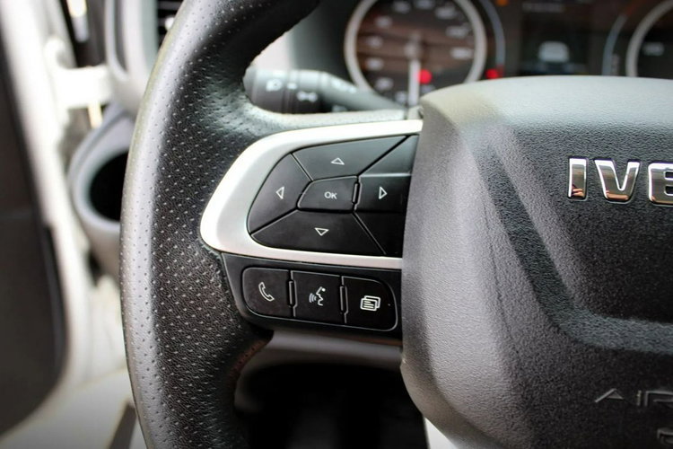 Daily 35S18 Iveco Daily 35S18 Himatic kontener 9eu palet + winda Dhollandia 750kg zdjęcie 19