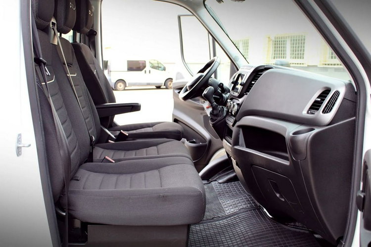 Daily 35S18 Iveco Daily 35S18 Himatic kontener 9eu palet + winda Dhollandia 750kg zdjęcie 24