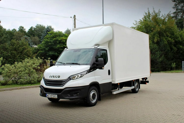 Daily 35S18 Iveco Daily 35S18 Himatic kontener 9eu palet + winda Dhollandia 750kg zdjęcie 3
