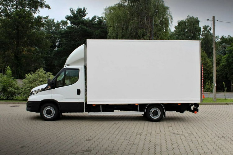 Daily 35S18 Iveco Daily 35S18 Himatic kontener 9eu palet + winda Dhollandia 750kg zdjęcie 5