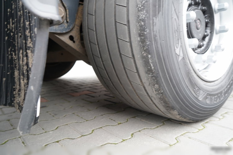 Wielton FIRANKA MEGA / LOWDECK / OŚ PODNOSZONA / OSIE SAF zdjęcie 23