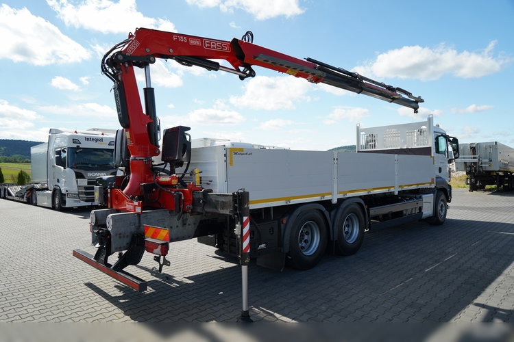 MAN TGS 33.500 / 6x4 / BURTOWY 7.6 M + HDS FASSI F-155 / wysów 10, 5 m / STEROWANIE RADIOWE  / OPONY 100% / NAVI / SPROWADZONY zdjęcie 7