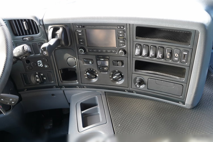 Scania P 410 / 6x4 / WYWROTKA - 6 M + HDS HIAB XS 211 / STEROWANIE RADIOWE / EURO 6 / ROTATOR / CHWYTAK  zdjęcie 42