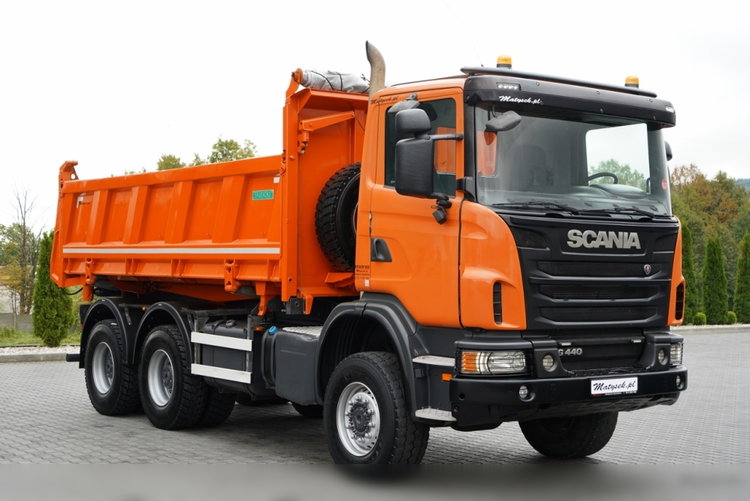 Scania G 440 / 6x6 / WYWROTKA TRZY-STRONNA / 2X HYDROBURTA / BOARDMATIC / OPONY 100% / MANUAL zdjęcie 18