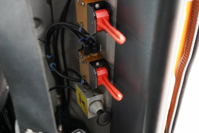 Scania G 440 / 6x6 / WYWROTKA TRZY-STRONNA / 2X HYDROBURTA / BOARDMATIC / OPONY 100% / MANUAL zdjęcie 35