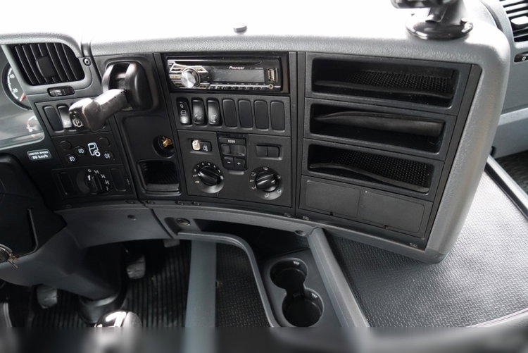 Scania G 440 / 6x6 / WYWROTKA TRZY-STRONNA / 2X HYDROBURTA / BOARDMATIC / OPONY 100% / MANUAL zdjęcie 41