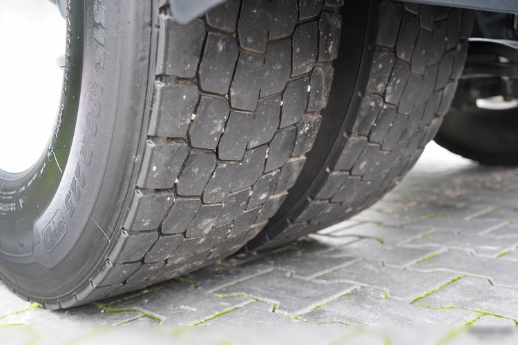 Scania R 450 / RETARDER / HYDRAULIKA / KLIMATYZACJA POSTOJOWA / ALUFELGI / SPROWADZONA / PO KONTRAKCIE SERWISOWYM zdjęcie 20