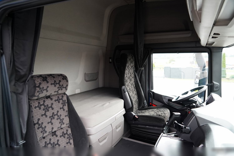 Scania R 450 / RETARDER / HYDRAULIKA / KLIMATYZACJA POSTOJOWA / ALUFELGI / SPROWADZONA / PO KONTRAKCIE SERWISOWYM zdjęcie 35