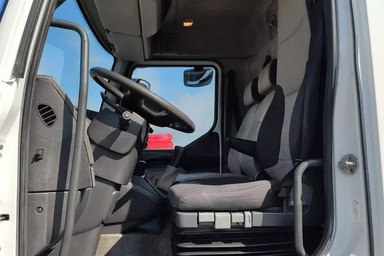 Renault Midlum 180.240DXI + HDS HYVA HB170E2 Udzwig 3.6Tony zdjęcie 17