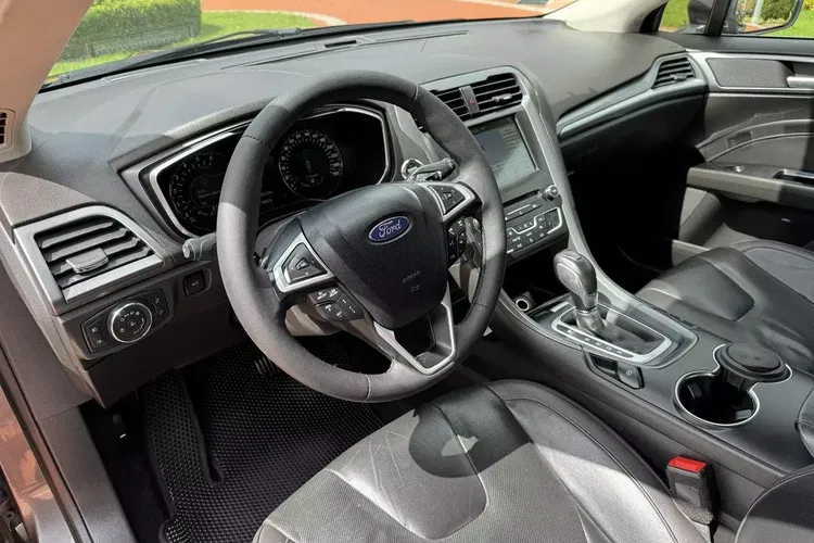 Ford mondeo zdjęcie 19