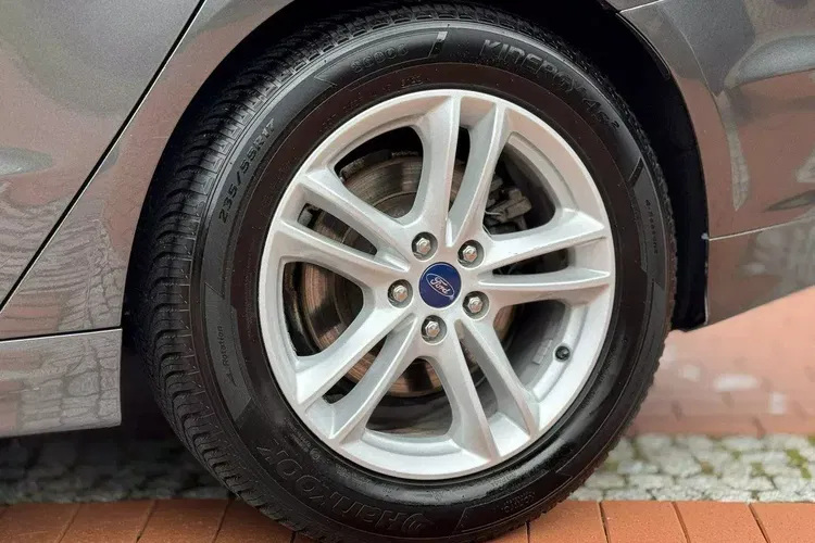 Ford mondeo zdjęcie 9