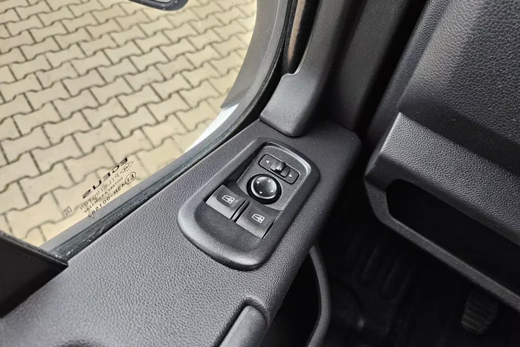 Renault Master L3H2 114999zł Netto Brygadówka 7 osób 2.3 dCi/136KM zdjęcie 18