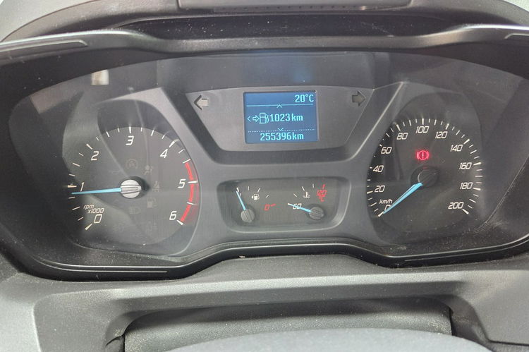 Ford Transit Custom 2.2 TDCI 125KM 9 osób Manual Kamera Czujnik Przód Tył Nawiewy zdjęcie 9