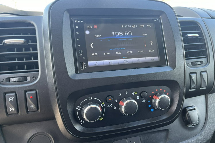 Renault Trafic L2H1 2.0/145KM Gwarancja Relingi Kamera Cofania zdjęcie 12