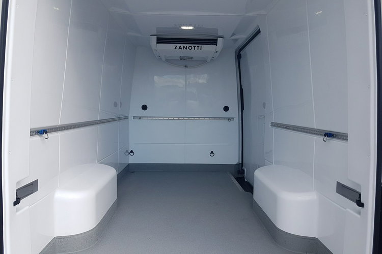 Volkswagen Crafter CHŁODNIA MROŹNIA AGREGTA IZOTERMA GRZANIE DŁUGI WYSOKI KLIMA zdjęcie 17