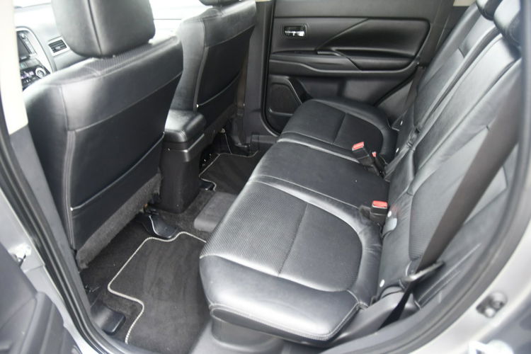 Mitsubishi Outlander 2.0Plug-IN Hybrid. 4x4.Skóry.Navi.Kam.Cof.Hands-Free.Xenony.Automat.Sz zdjęcie 20