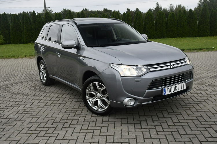 Mitsubishi Outlander 2.0Plug-IN Hybrid. 4x4.Skóry.Navi.Kam.Cof.Hands-Free.Xenony.Automat.Sz zdjęcie 3