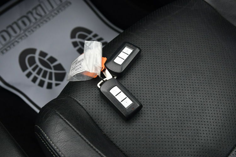 Mitsubishi Outlander 2.0Plug-IN Hybrid. 4x4.Skóry.Navi.Kam.Cof.Hands-Free.Xenony.Automat.Sz zdjęcie 37