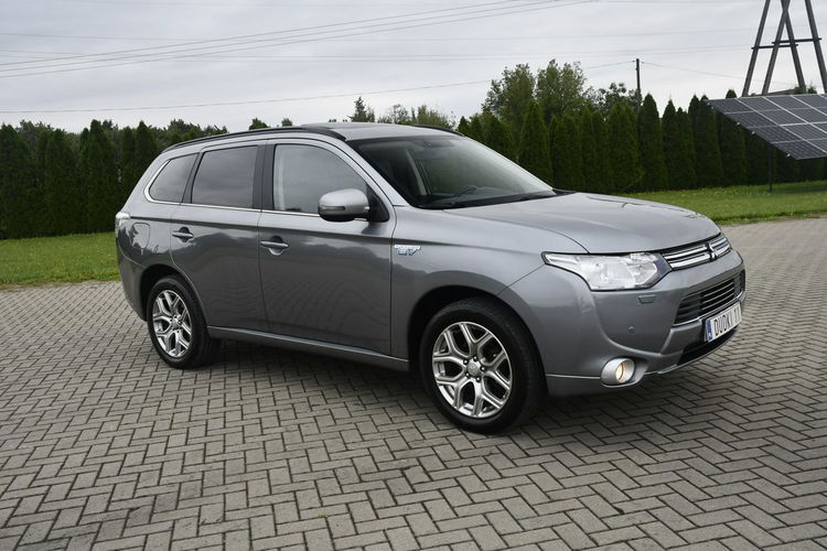 Mitsubishi Outlander 2.0Plug-IN Hybrid. 4x4.Skóry.Navi.Kam.Cof.Hands-Free.Xenony.Automat.Sz zdjęcie 4