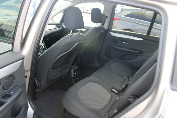 BMW 216 Automat kamera hak g.fotele F-vat zdjęcie 13