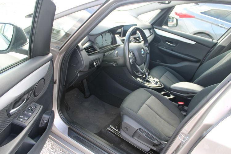 BMW 216 Automat kamera hak g.fotele F-vat zdjęcie 16