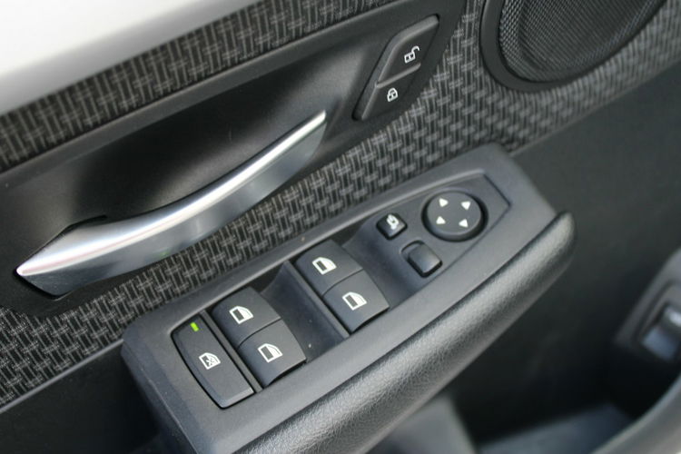 BMW 216 Automat kamera hak g.fotele F-vat zdjęcie 17