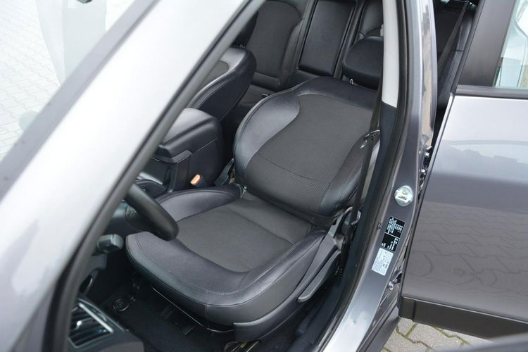 Hyundai ix35 Lift Premium Ledy Duża Navi Kamera Skóry Parktronic Alu17" ASO zdjęcie 22