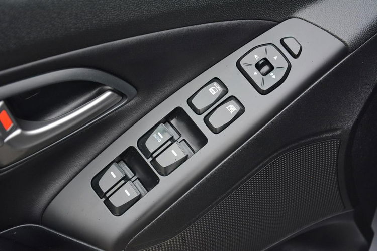 Hyundai ix35 Lift Premium Ledy Duża Navi Kamera Skóry Parktronic Alu17" ASO zdjęcie 29