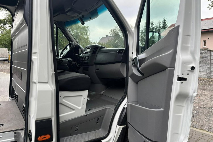 Volkswagen Crafter 2.0 160KM 2016 L2H1 144tys. km Pojedyncza turbina Drzwi przesuwane x2 zdjęcie 14