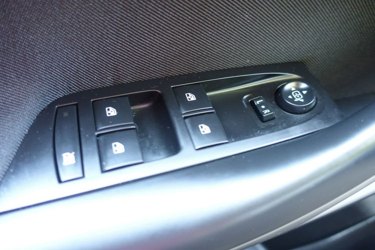 Opel Astra R E Z E R W A C J A zdjęcie 19