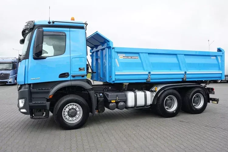 Mercedes / AROCS / 2545 / E 6 / WYWROTKA / 6 X 6 / HYDROBURTA zdjęcie 5