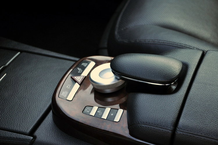 Mercedes S 320 3.0d(235KM) Xenon Navi Skóry El.Fotele El.Kanapa Wentylacja Alu19"ASO zdjęcie 36