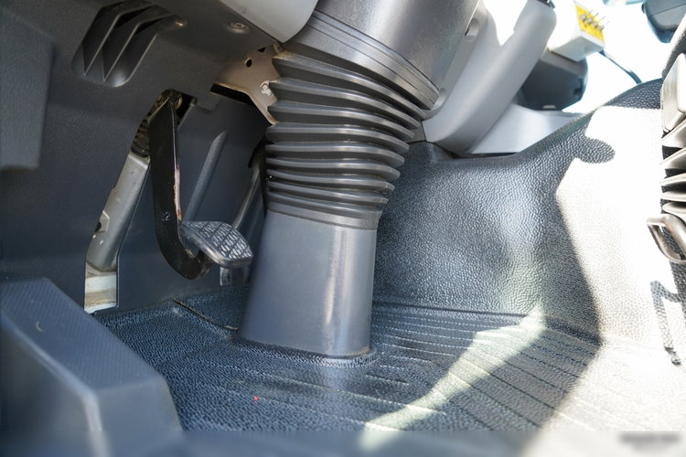 Mercedes -BENZ ACTROS 3241 / POMPOGRUSZKA / 8X4 / BETONIARKA + POMPA SERMAC 3Z24 / EPS + SPRZĘGŁO / ALUFELGI zdjęcie 33