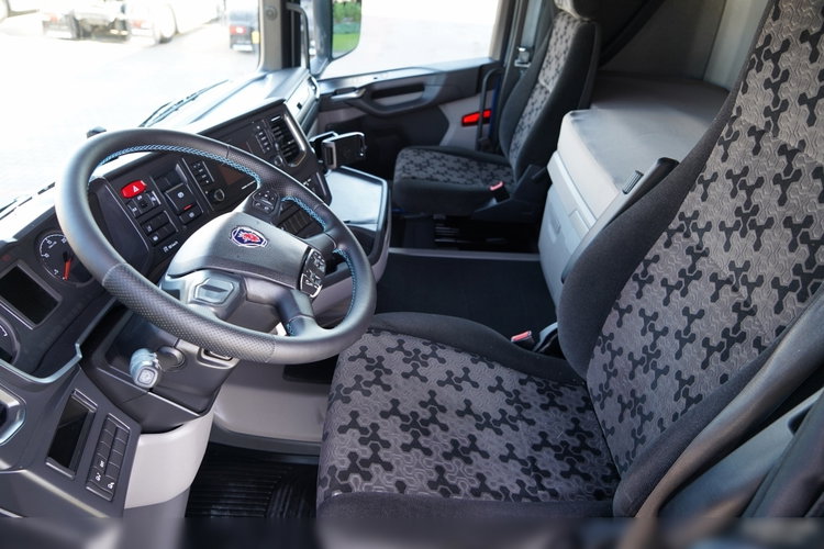Scania R 450 / HYDRAULIKA / RETARDER / KLIMATYZACJA POSTOJOWA / ALUFELGI / PO KONTRAKCIE SERWISOWYM / SPROWADZONA zdjęcie 23