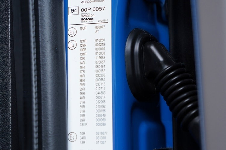 Scania R 450 / HYDRAULIKA / RETARDER / KLIMATYZACJA POSTOJOWA / ALUFELGI / PO KONTRAKCIE SERWISOWYM / SPROWADZONA zdjęcie 38