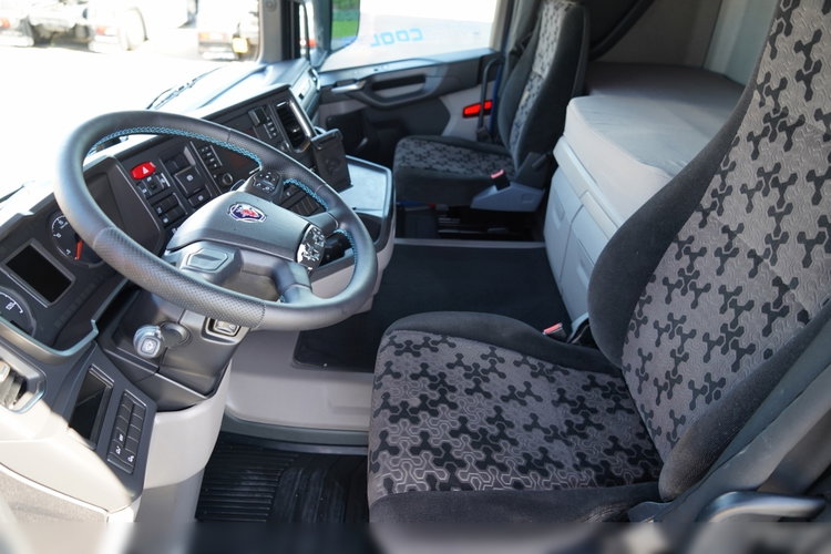 Scania R 450 / HYDRAULIKA / RETARDER / KLIMATYZACJA POSTOJOWA / ALUFELGI / PO KONTRAKCIE SERWISOWYM / SPROWADZONA zdjęcie 23