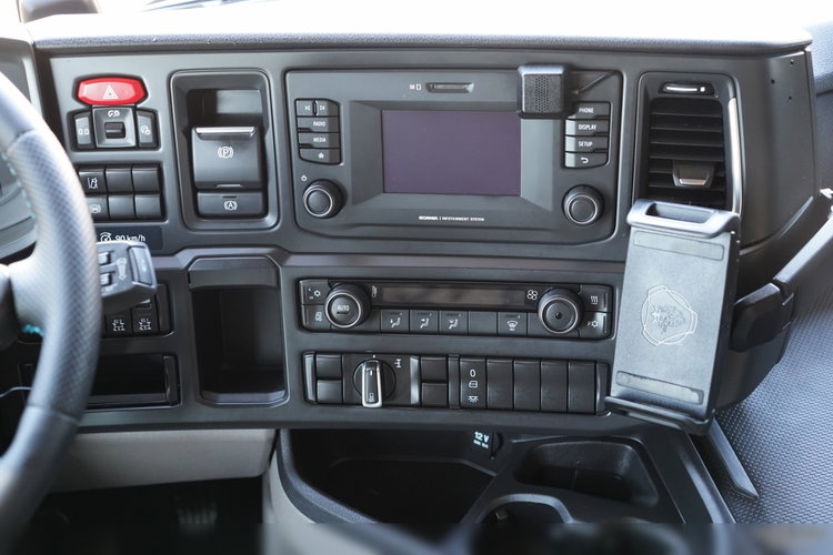 Scania R 450 / HYDRAULIKA / RETARDER / KLIMATYZACJA POSTOJOWA / ALUFELGI / PO KONTRAKCIE SERWISOWYM / SPROWADZONA zdjęcie 29