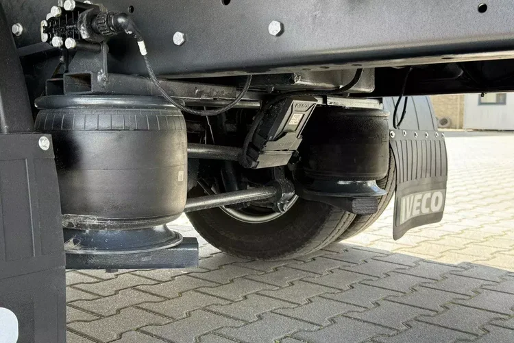 Iveco Daily 72C21 Mroźnia HI-MATIC Ściana Grodziowa Multitemperatura zdjęcie 19