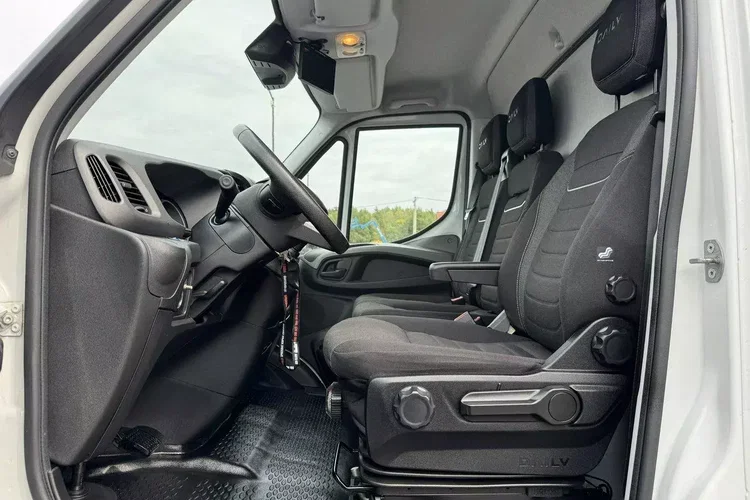 Iveco Daily 35S18 H zdjęcie 24