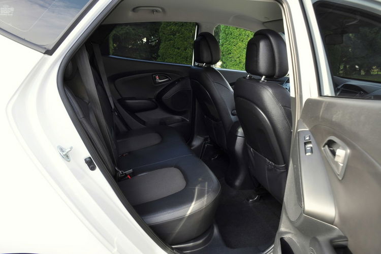 Hyundai ix35 1.7CRDi(116KM) Lift Duża Navi Ledy Skóry Parktronik I Wł Alu17"ASO zdjęcie 18