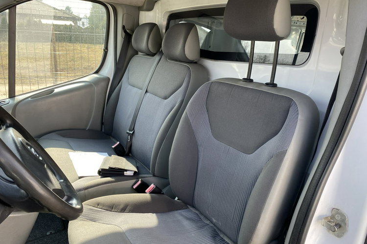 Renault Trafic MAXI DLUGI. klima - bardzo zadbany zdjęcie 13