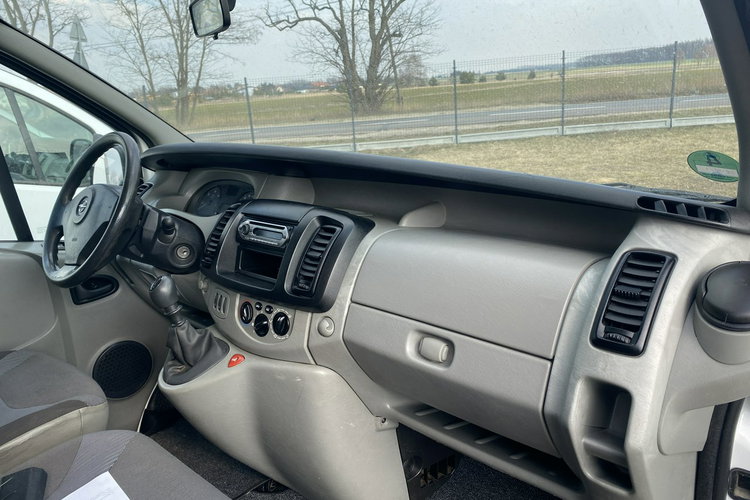 Renault Trafic MAXI DLUGI. klima - bardzo zadbany zdjęcie 18